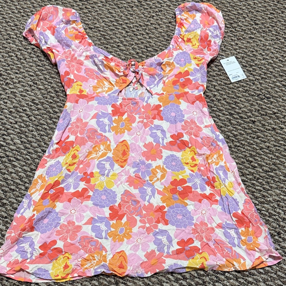 SO Multicolor Floral Summer Dress Keyhole Tie in Front Bubble Shoulders